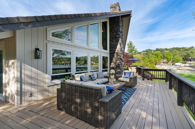 18209 Wildflower Dr, Penn Valley, CA 95946