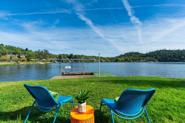 18209 Wildflower Dr, Penn Valley, CA 95946