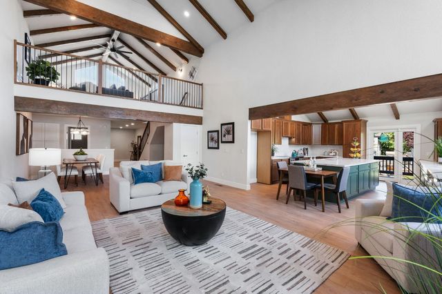 18209 Wildflower Dr, Penn Valley, CA 95946