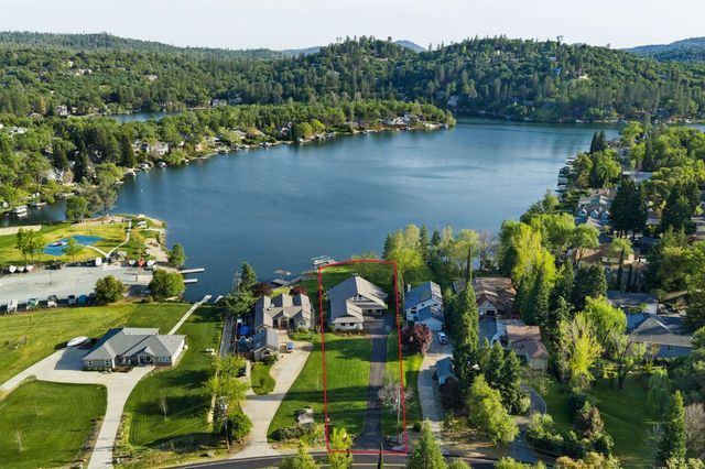 18209 Wildflower Dr, Penn Valley, CA 95946