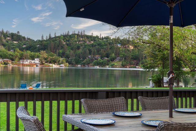 18209 Wildflower Dr, Penn Valley, CA 95946