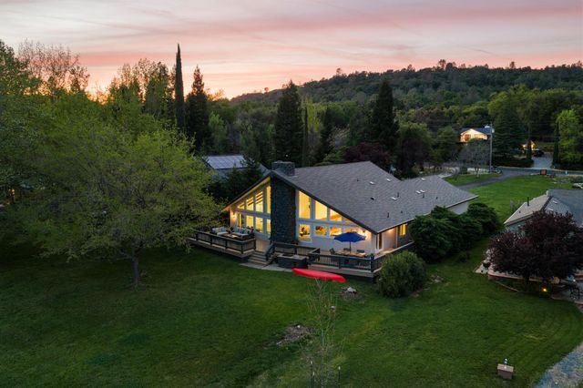 18209 Wildflower Dr, Penn Valley, CA 95946