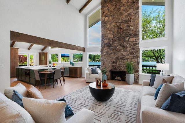 18209 Wildflower Dr, Penn Valley, CA 95946