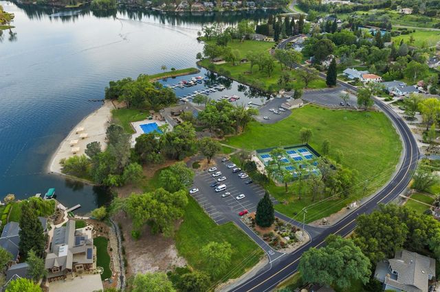 18209 Wildflower Dr, Penn Valley, CA 95946