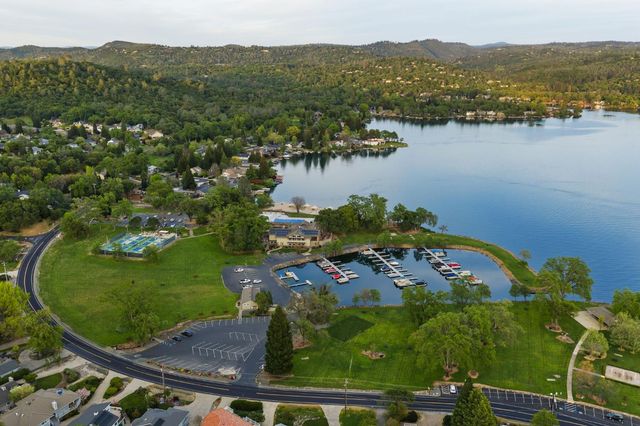 18209 Wildflower Dr, Penn Valley, CA 95946