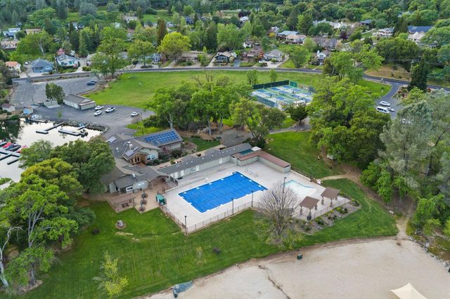 18209 Wildflower Dr, Penn Valley, CA 95946