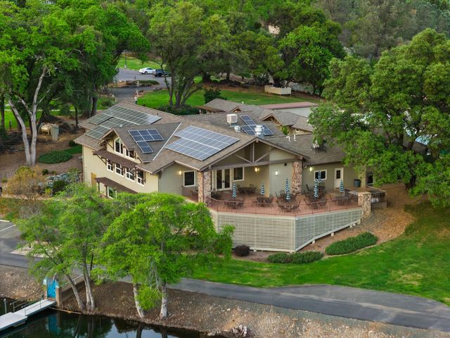 18209 Wildflower Dr, Penn Valley, CA 95946