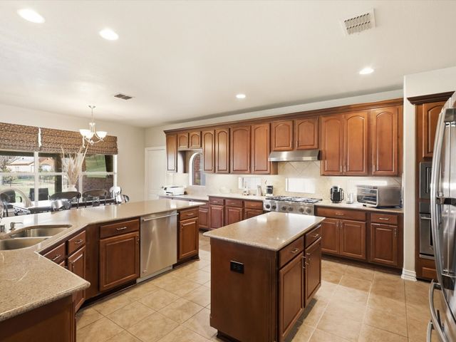 1130 Rio Bravo Way, Shady Shores, TX 76208