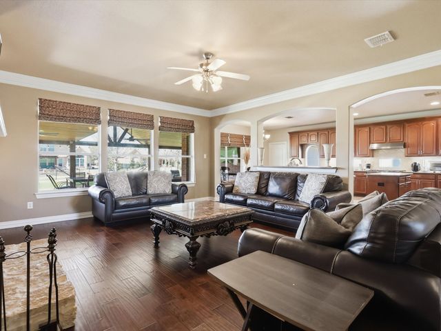 1130 Rio Bravo Way, Shady Shores, TX 76208