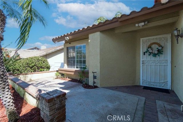 1949 Lockwood, Corona, CA 92881