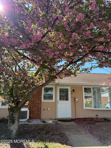 459B Portsmouth Drive B, Lakewood, NJ 08701