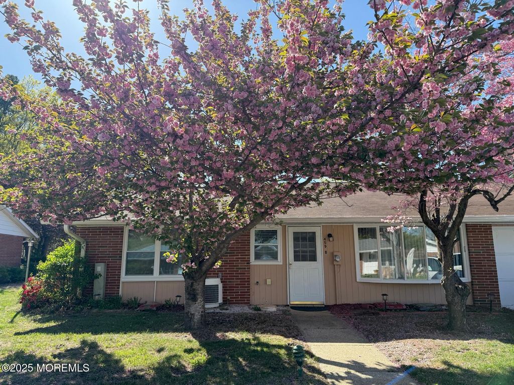 459B Portsmouth Drive B, Lakewood, NJ 08701