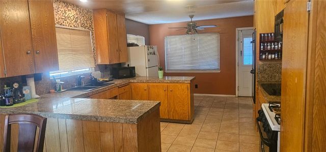 15728 La Paz, Victorville, CA 92395