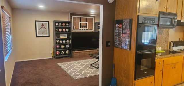 15728 La Paz, Victorville, CA 92395