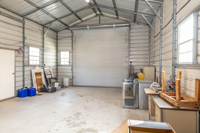 21 N CR 235, Gonzales, TX 78629