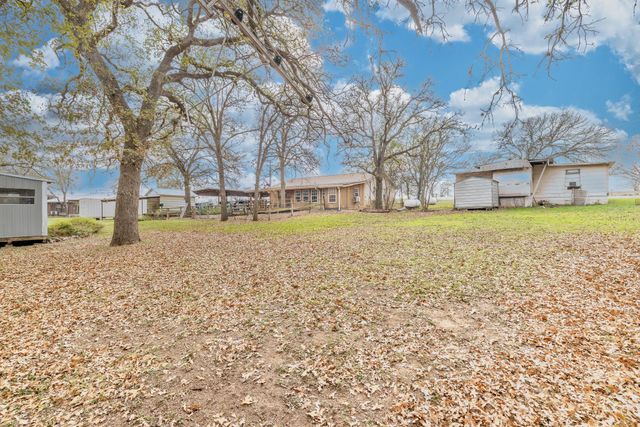 21 N CR 235, Gonzales, TX 78629