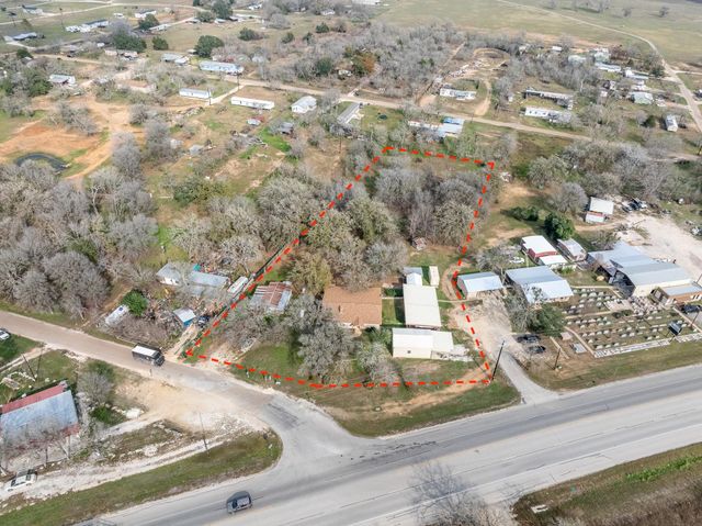 21 N CR 235, Gonzales, TX 78629