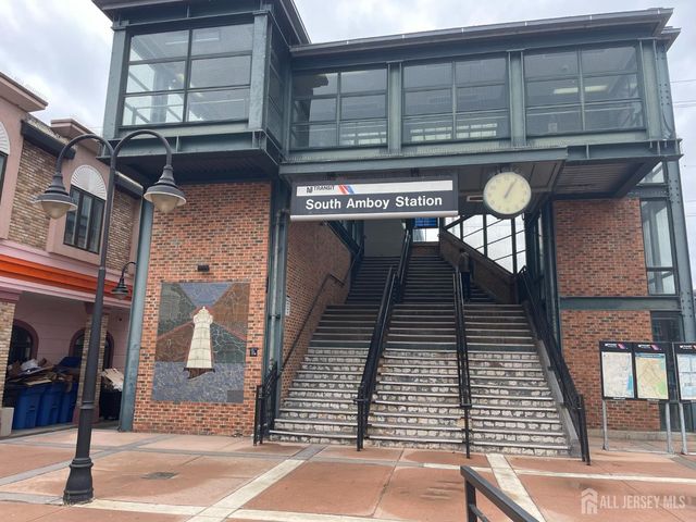 6 Jasko Court, South Amboy, NJ 08879