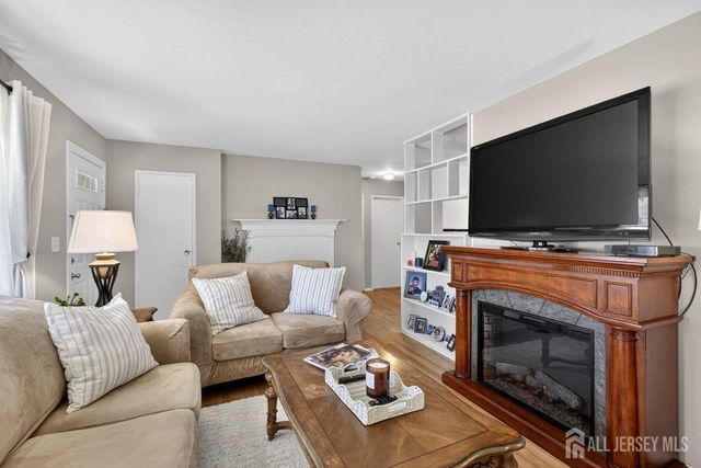 6 Jasko Court, South Amboy, NJ 08879