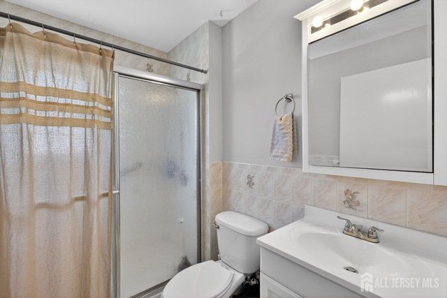 6 Jasko Court, South Amboy, NJ 08879