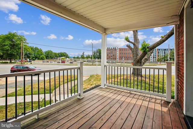 5812 N N KINGS HWY, Alexandria, VA 22303