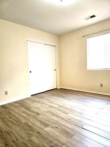 45521 13, Lancaster, CA 93534
