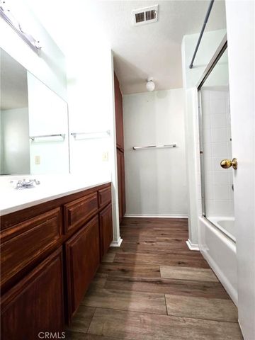 45521 13, Lancaster, CA 93534