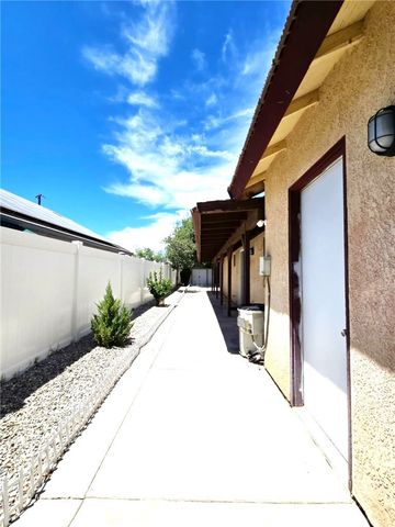 45521 13, Lancaster, CA 93534