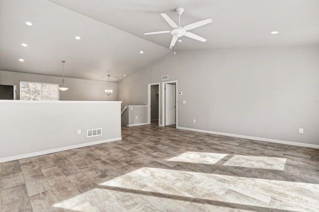 423 E Ellsworth Street, Bellevue Village, MI 49021