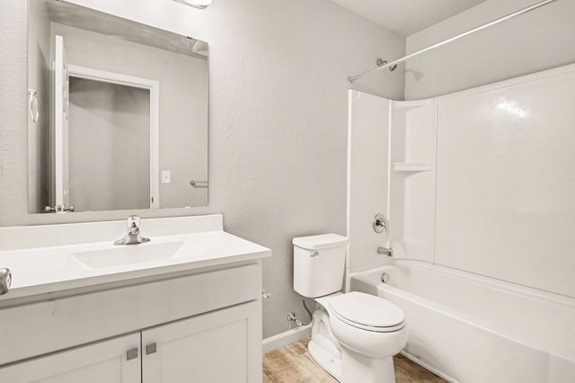 423 E Ellsworth Street, Bellevue Village, MI 49021