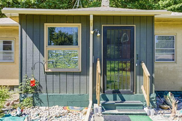 1356 Pipestone Road, Benton Charter Twp, MI 49022