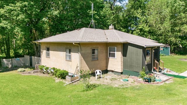 1356 Pipestone Road, Benton Charter Twp, MI 49022