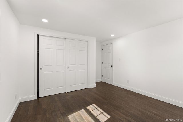 184 Dallas Street, Lindenhurst, NY 11757