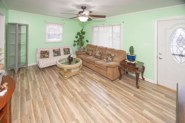 320 S Raynor Avenue, Joliet, IL 60436