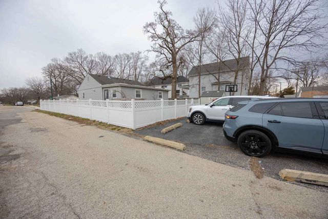 320 S Raynor Avenue, Joliet, IL 60436