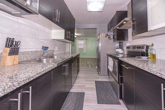 320 S Raynor Avenue, Joliet, IL 60436