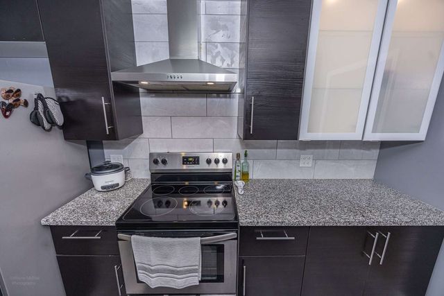 320 S Raynor Avenue, Joliet, IL 60436