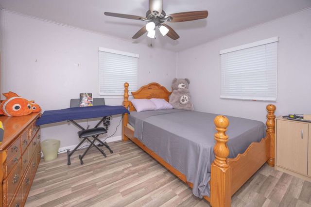 320 S Raynor Avenue, Joliet, IL 60436