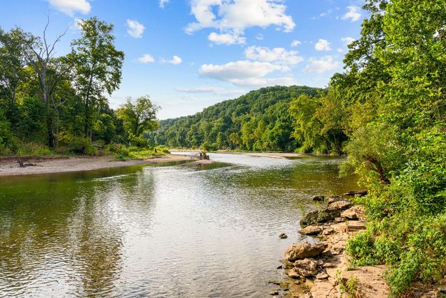 518 Baker Hole Road, Galena, MO 65656