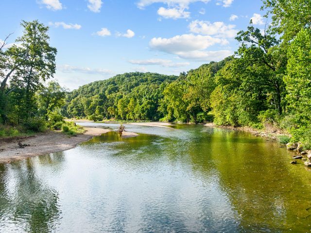 518 Baker Hole Road, Galena, MO 65656