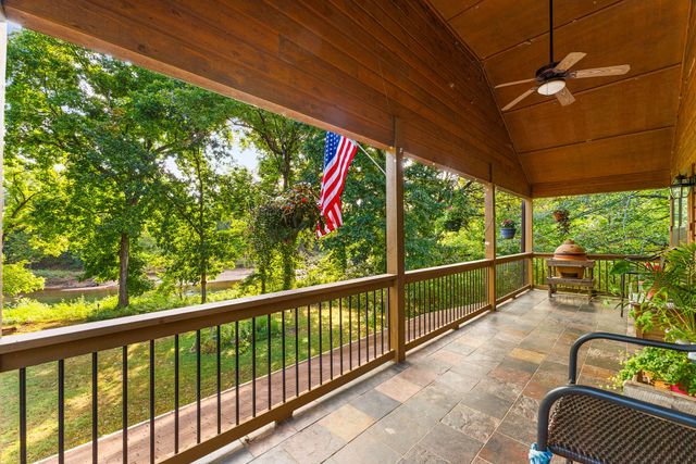 518 Baker Hole Road, Galena, MO 65656