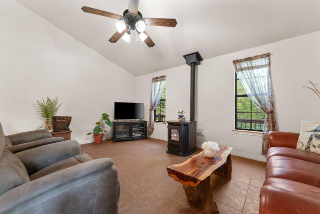 518 Baker Hole Road, Galena, MO 65656