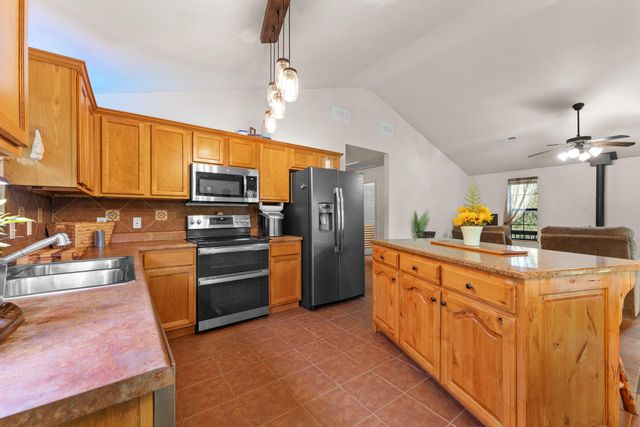 518 Baker Hole Road, Galena, MO 65656