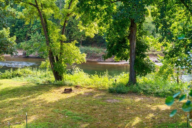 518 Baker Hole Road, Galena, MO 65656