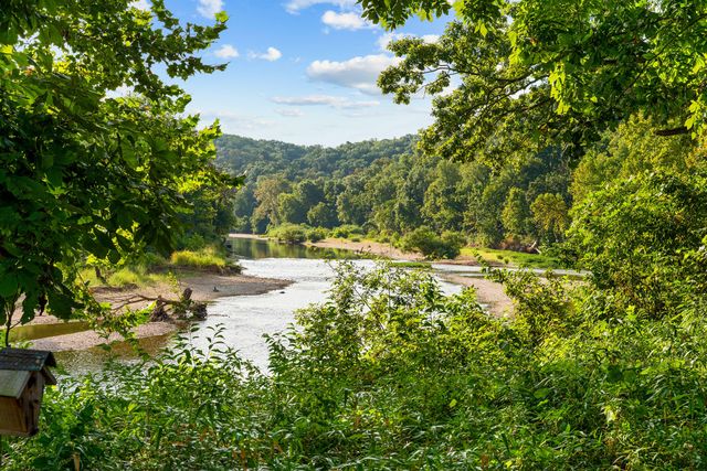 518 Baker Hole Road, Galena, MO 65656