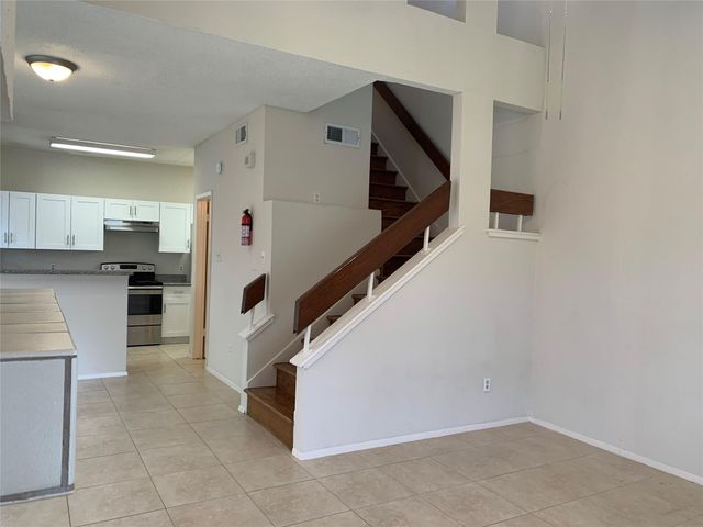 2710 Grants Lake Boulevard M5, Sugar Land, TX 77479