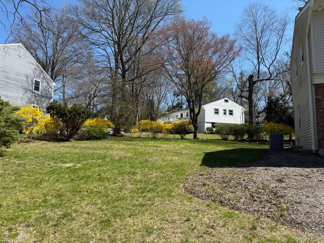 1131 Dobbs Ferry Road, White Plains, NY 10607