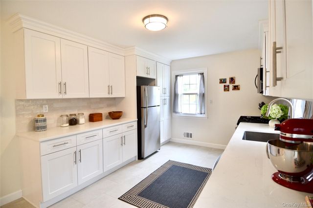 1131 Dobbs Ferry Road, White Plains, NY 10607