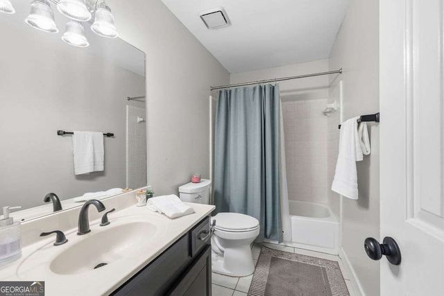 8 Vernon Glen Court, Sandy Springs, GA 30338