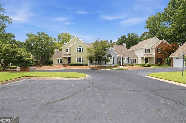 8 Vernon Glen Court, Sandy Springs, GA 30338